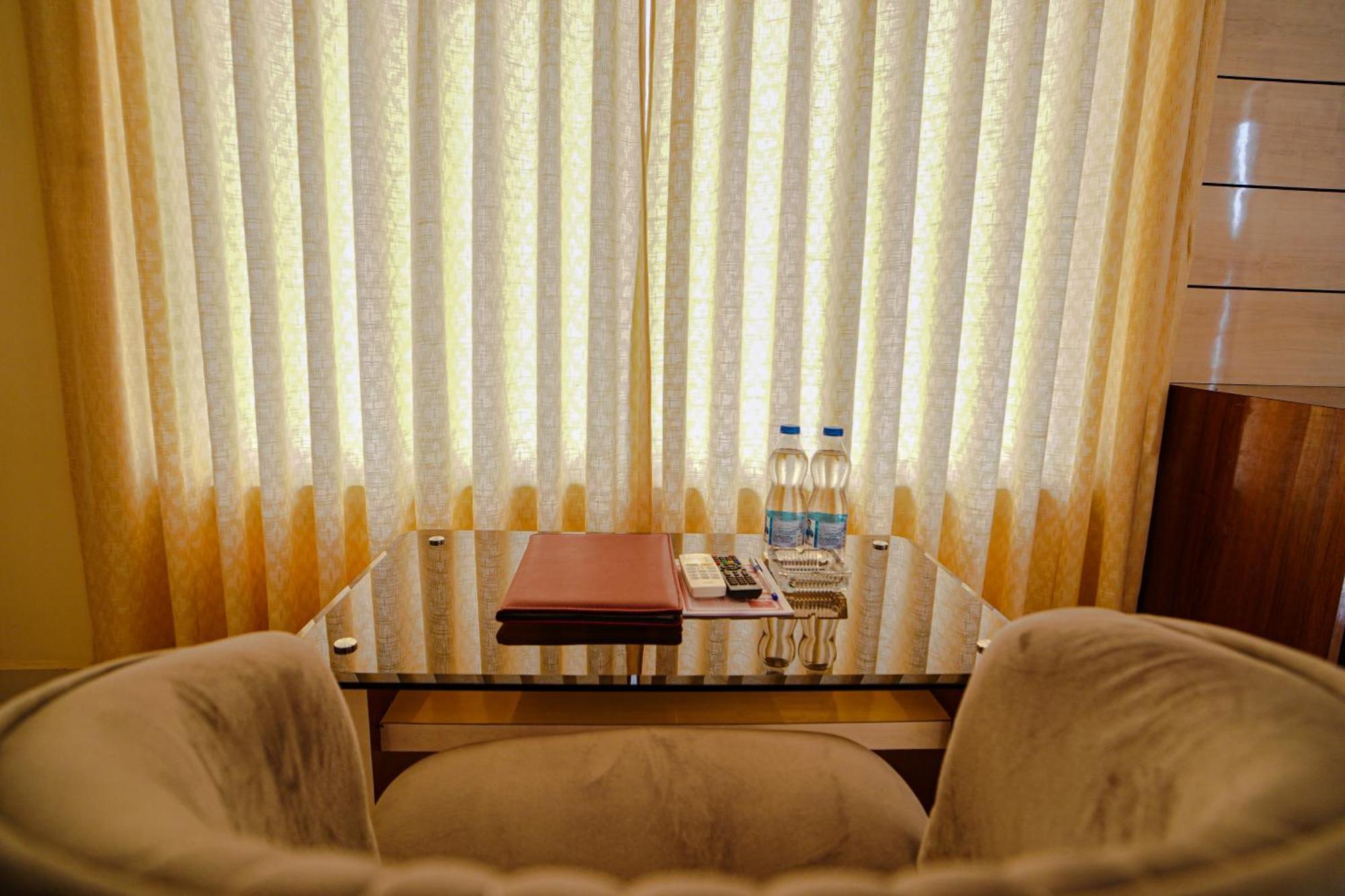 Prasant On Beach Resort !! Lift - Wifi -Restaurant-Parking Facilities-Newly Decorated Room !! Mandarmani Exteriér fotografie