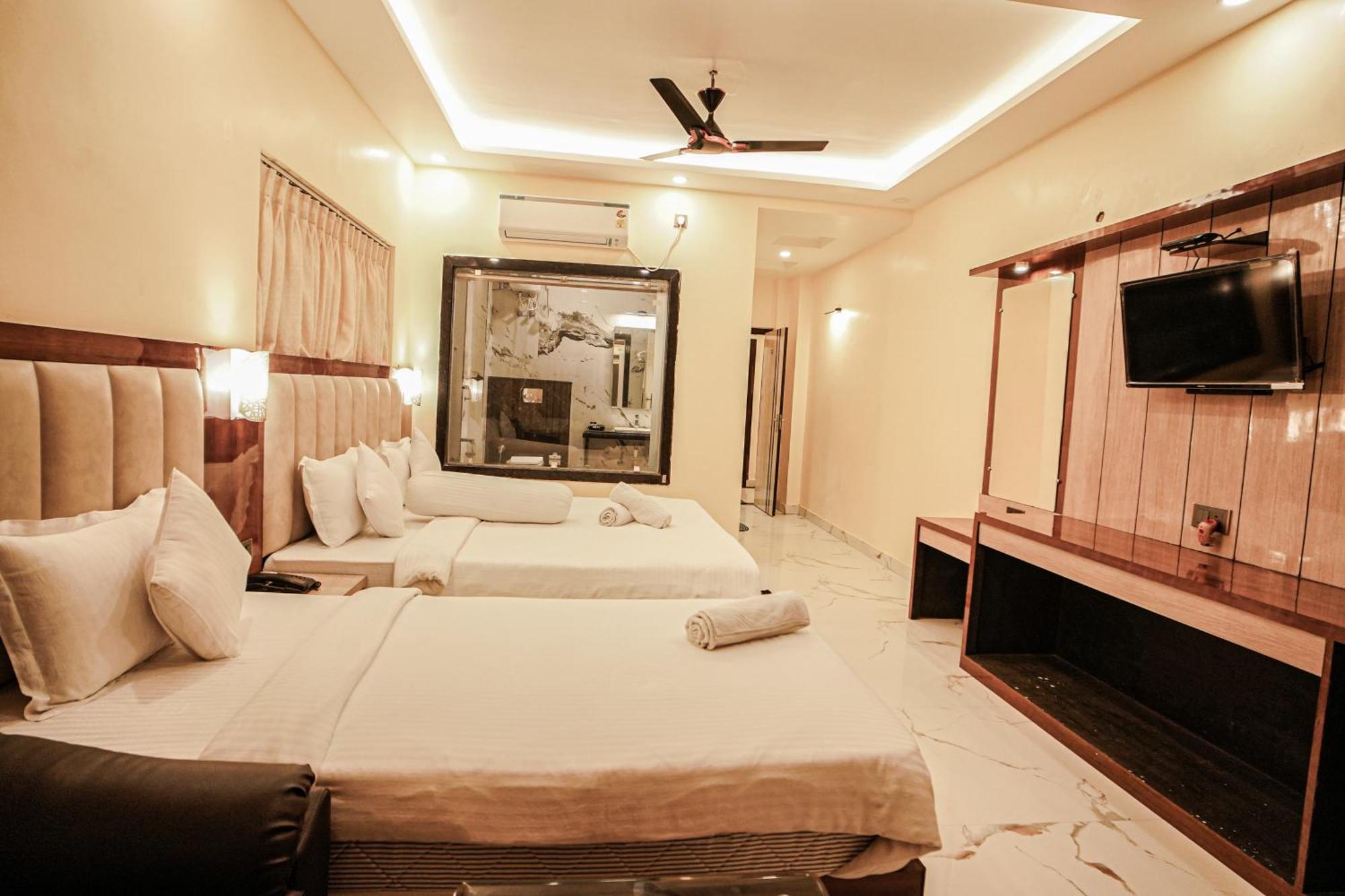 Prasant On Beach Resort !! Lift - Wifi -Restaurant-Parking Facilities-Newly Decorated Room !! Mandarmani Exteriér fotografie