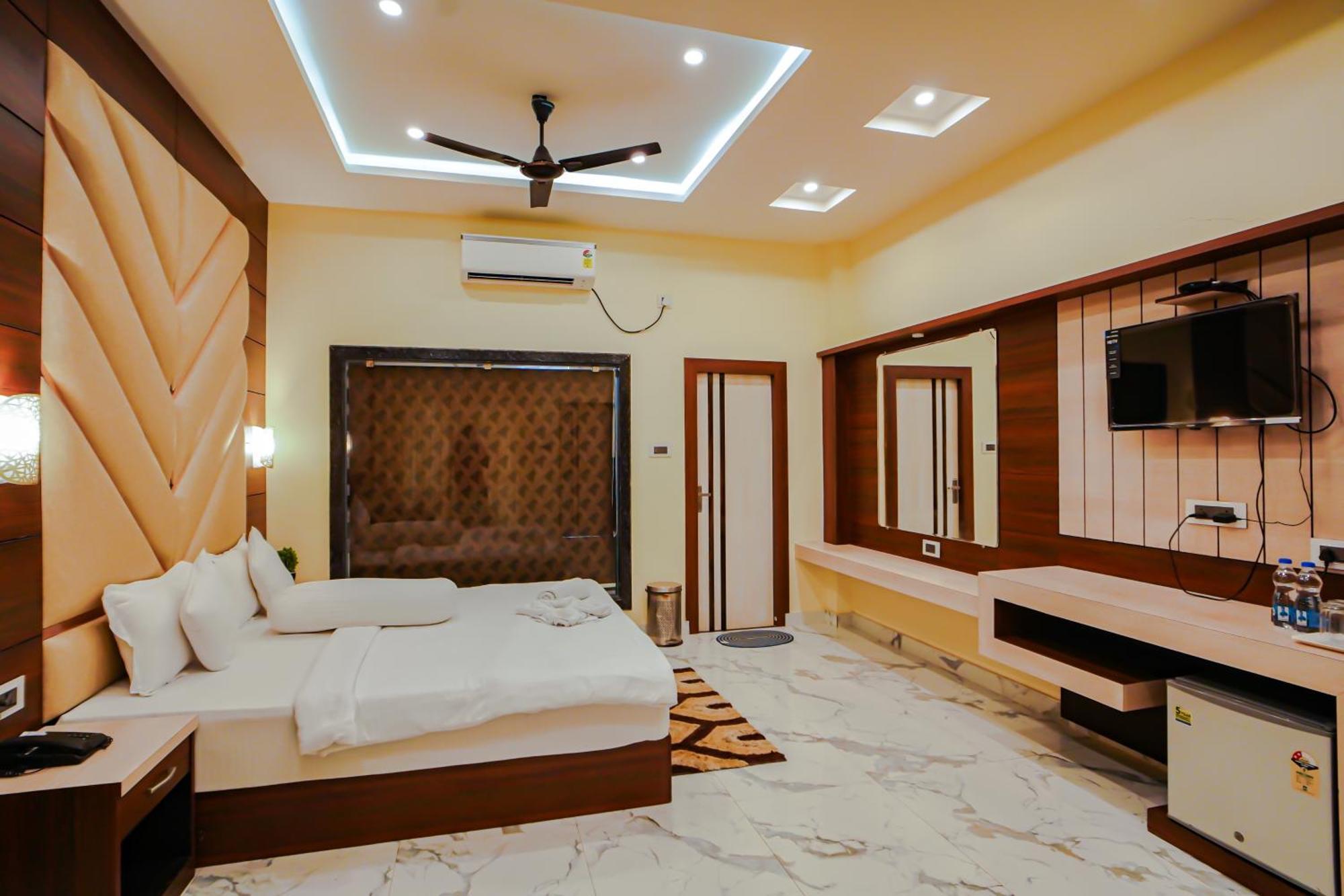 Prasant On Beach Resort !! Lift - Wifi -Restaurant-Parking Facilities-Newly Decorated Room !! Mandarmani Exteriér fotografie