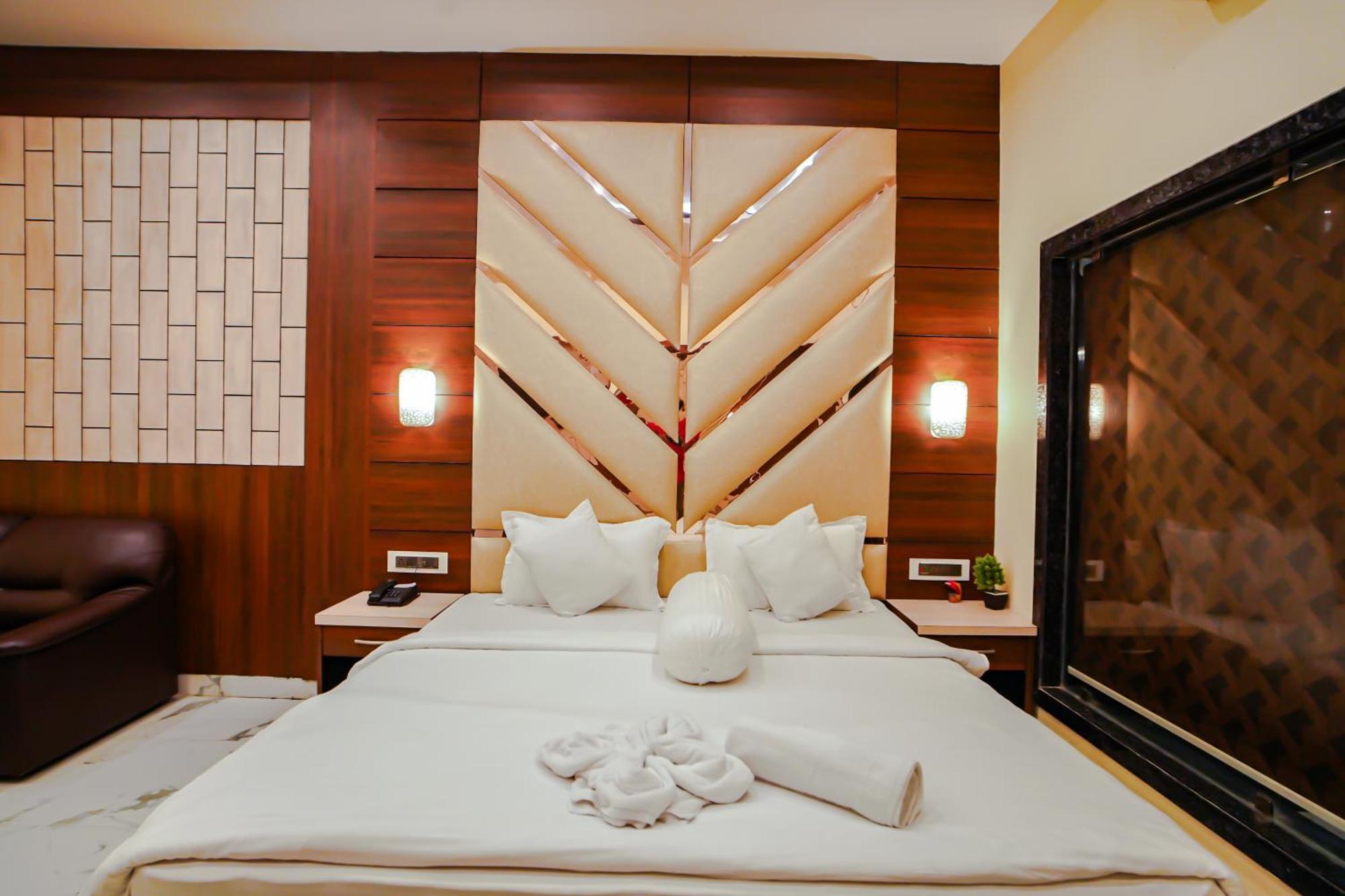 Prasant On Beach Resort !! Lift - Wifi -Restaurant-Parking Facilities-Newly Decorated Room !! Mandarmani Exteriér fotografie
