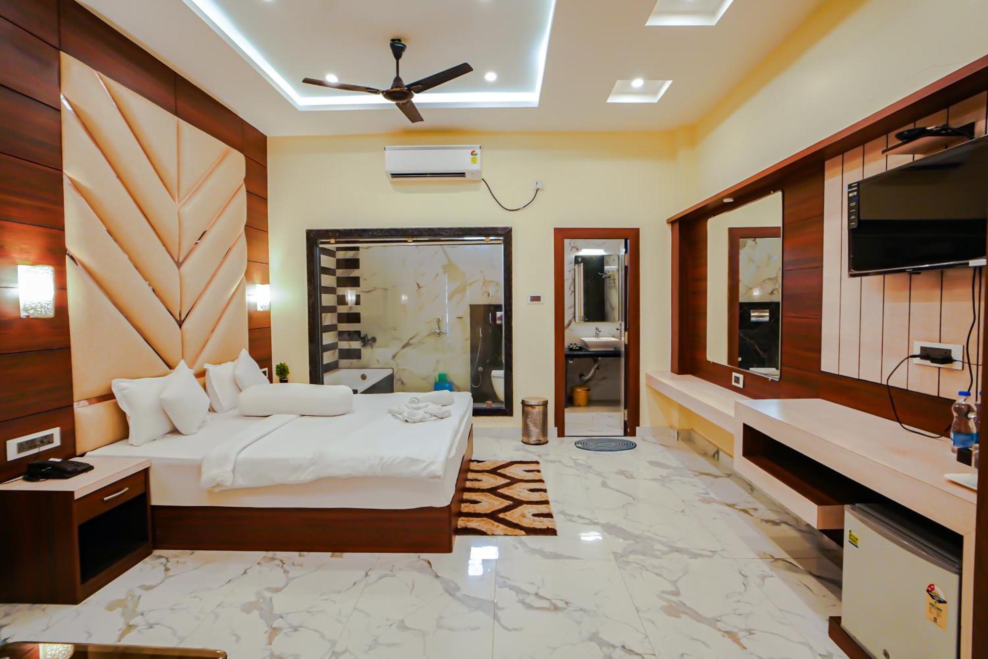 Prasant On Beach Resort !! Lift - Wifi -Restaurant-Parking Facilities-Newly Decorated Room !! Mandarmani Exteriér fotografie