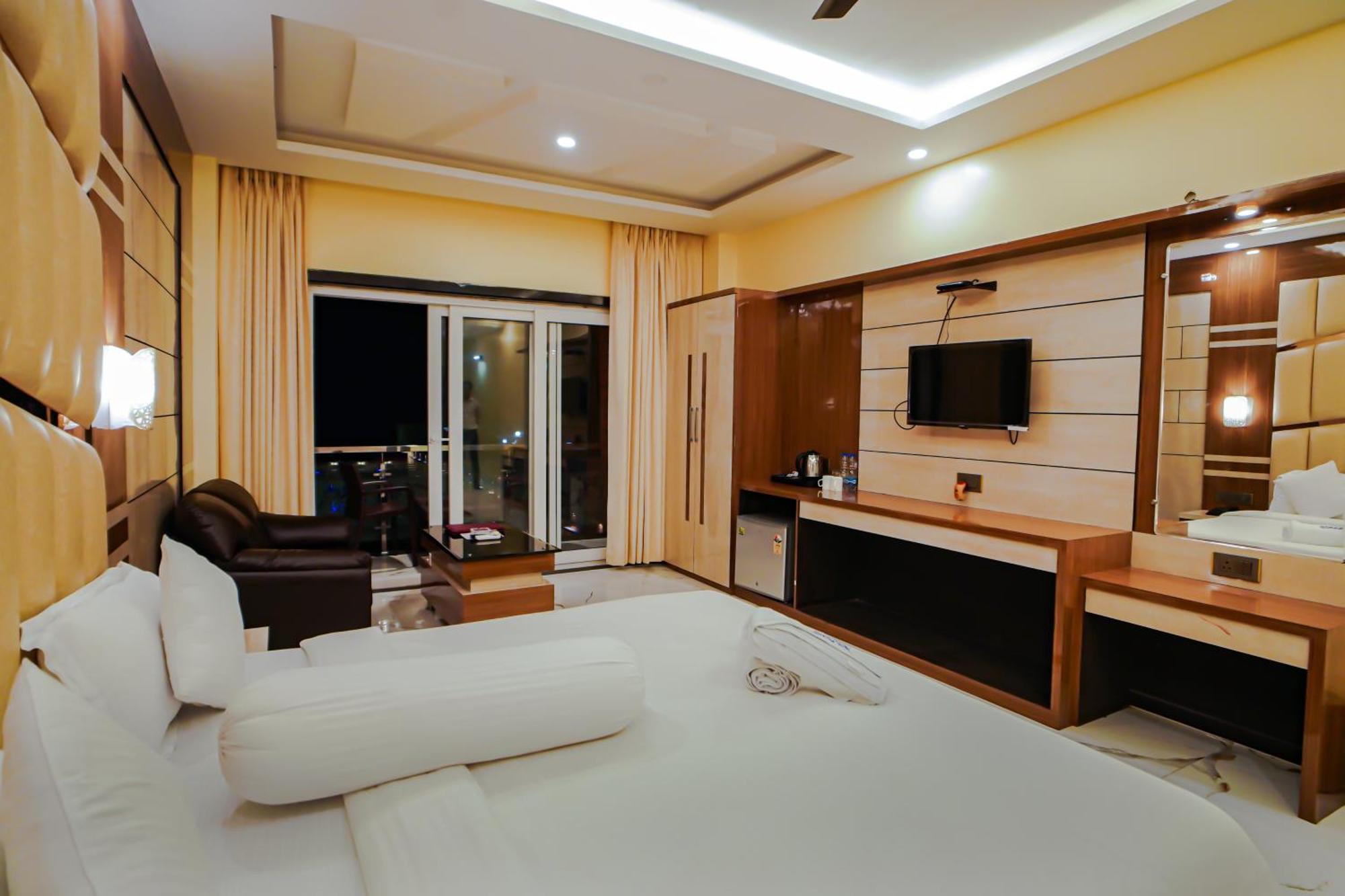 Prasant On Beach Resort !! Lift - Wifi -Restaurant-Parking Facilities-Newly Decorated Room !! Mandarmani Exteriér fotografie