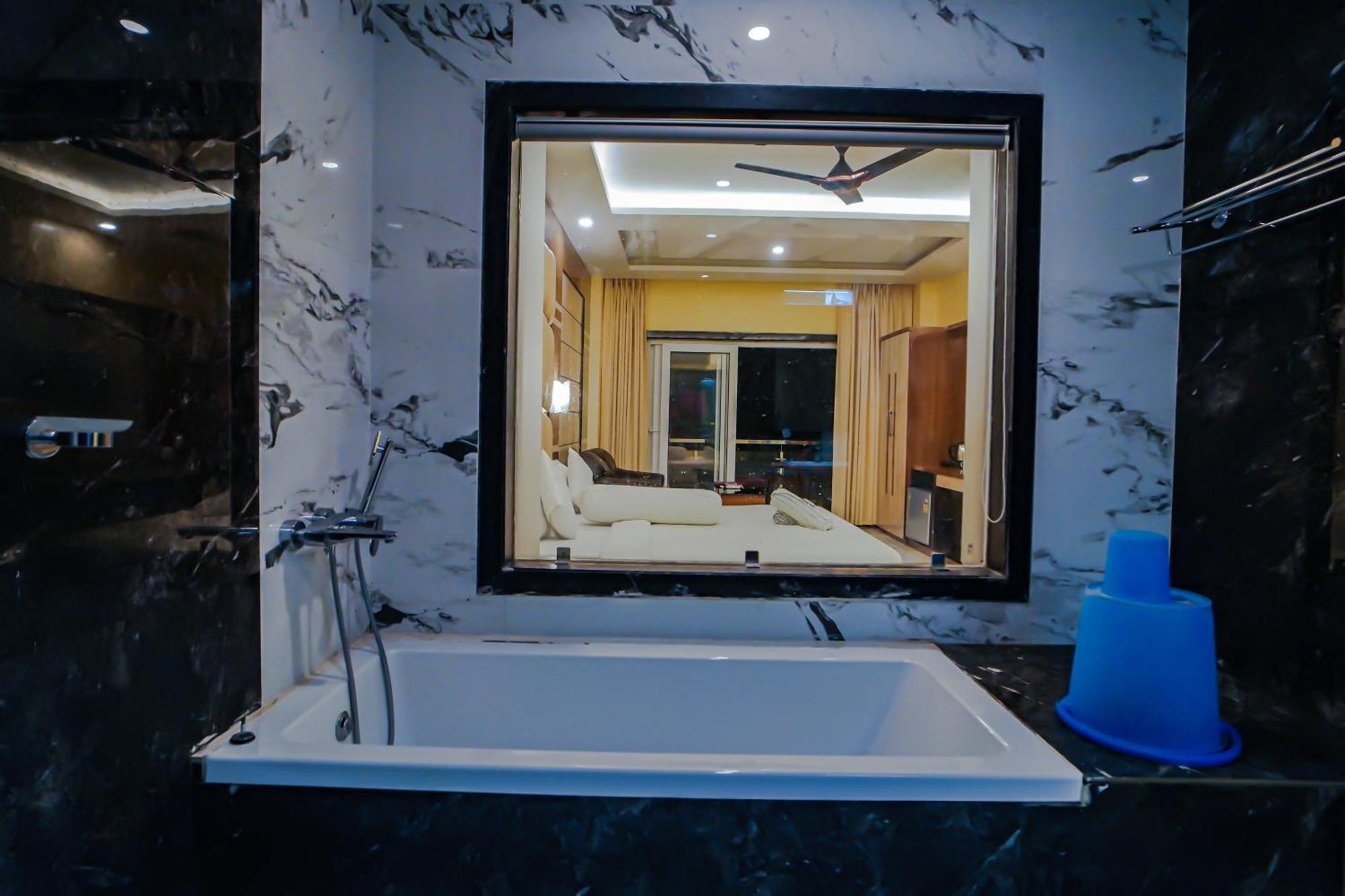 Prasant On Beach Resort !! Lift - Wifi -Restaurant-Parking Facilities-Newly Decorated Room !! Mandarmani Exteriér fotografie