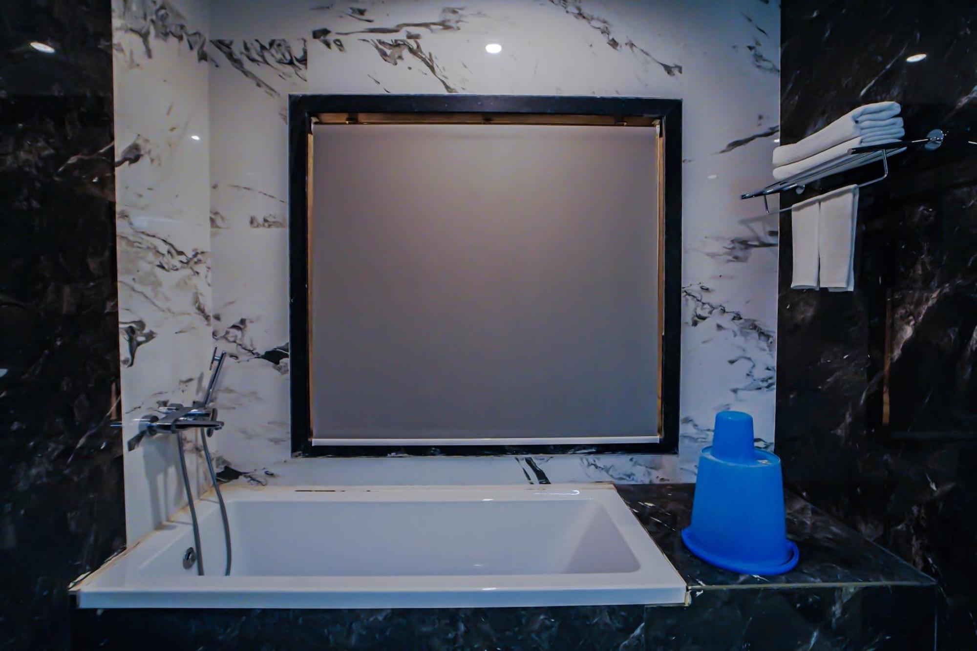 Prasant On Beach Resort !! Lift - Wifi -Restaurant-Parking Facilities-Newly Decorated Room !! Mandarmani Exteriér fotografie