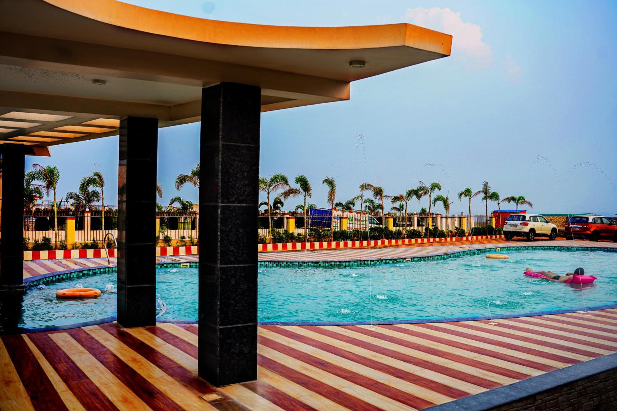 Prasant On Beach Resort !! Lift - Wifi -Restaurant-Parking Facilities-Newly Decorated Room !! Mandarmani Exteriér fotografie