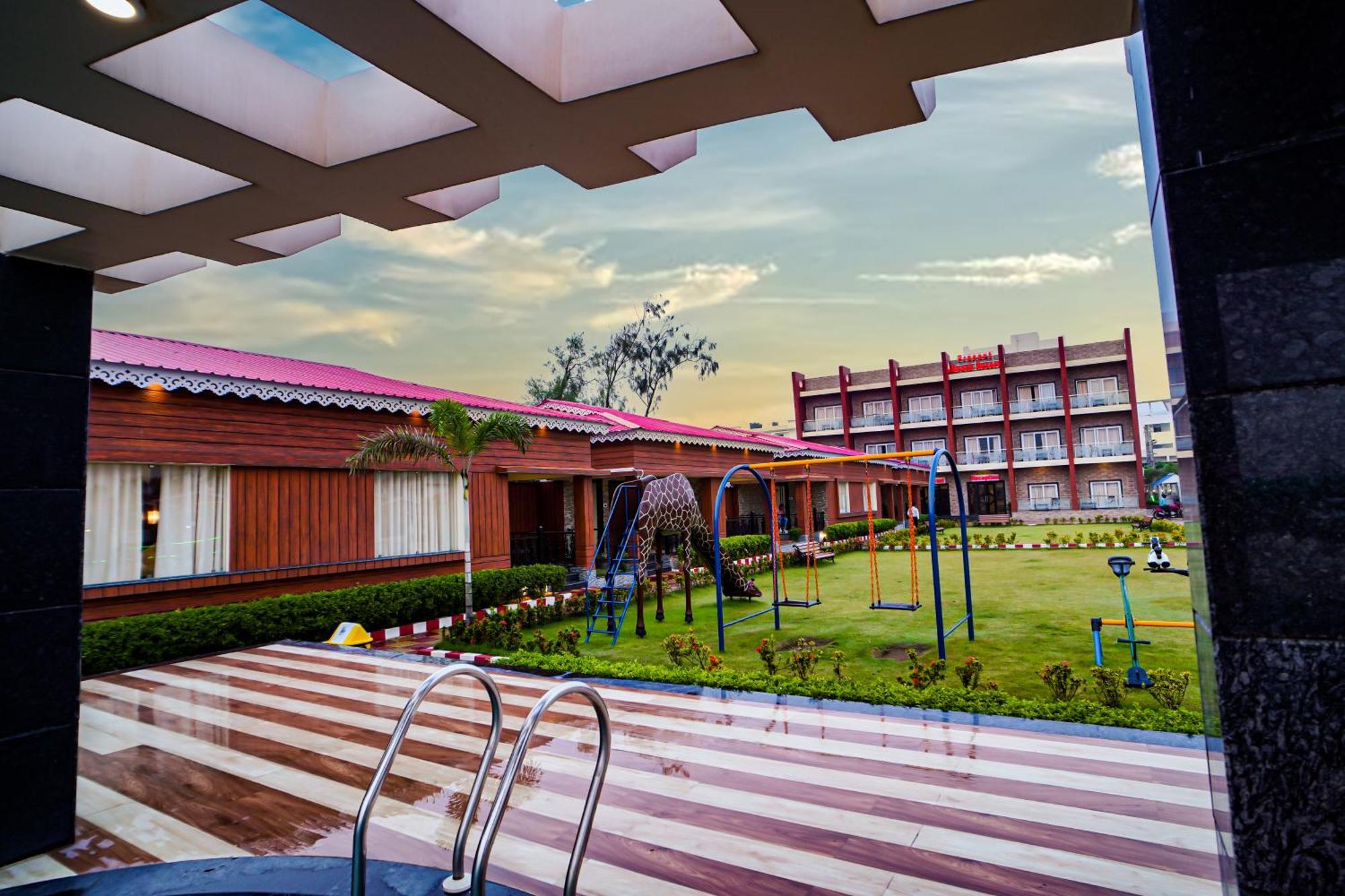 Prasant On Beach Resort !! Lift - Wifi -Restaurant-Parking Facilities-Newly Decorated Room !! Mandarmani Exteriér fotografie