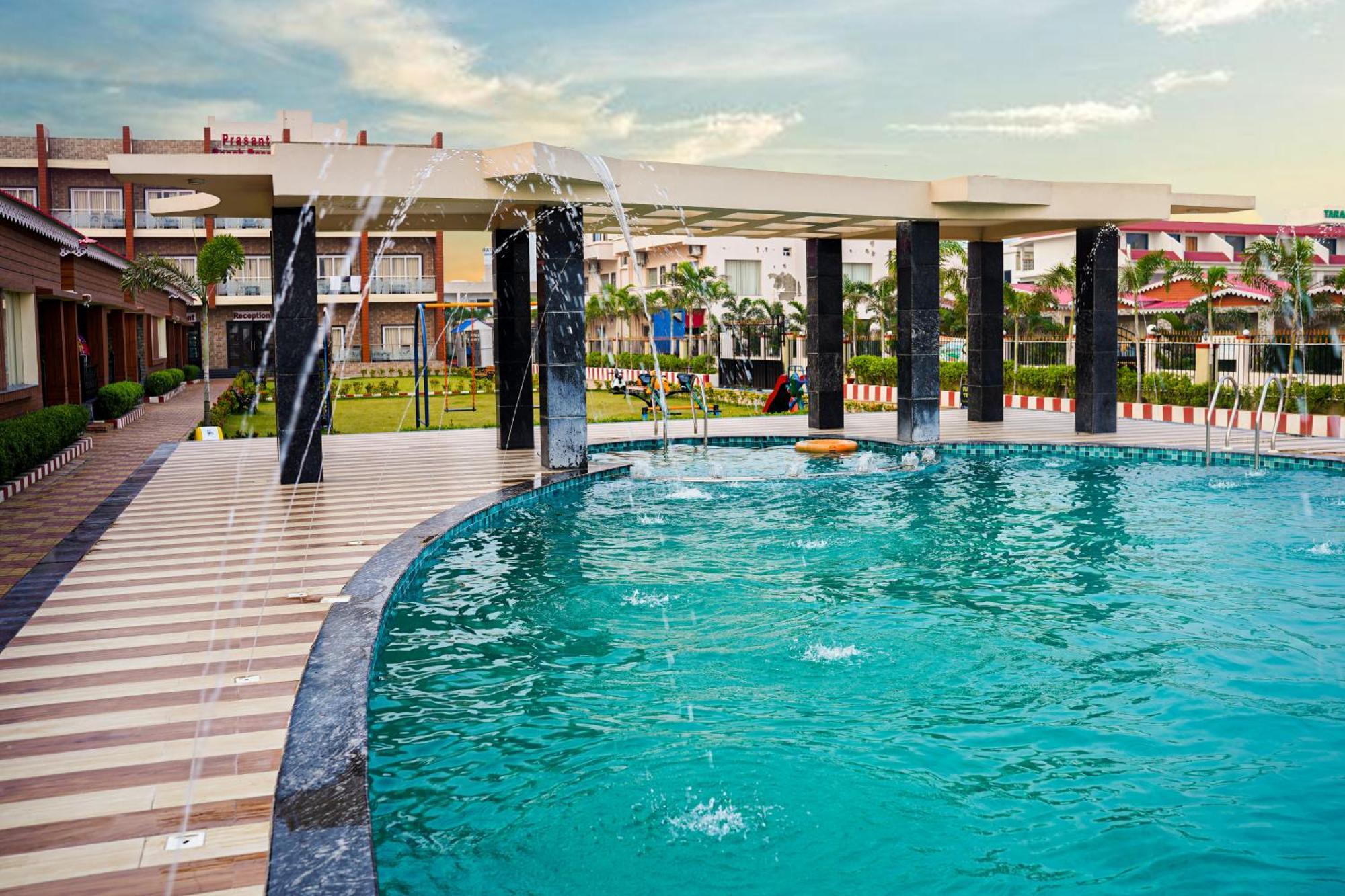 Prasant On Beach Resort !! Lift - Wifi -Restaurant-Parking Facilities-Newly Decorated Room !! Mandarmani Exteriér fotografie