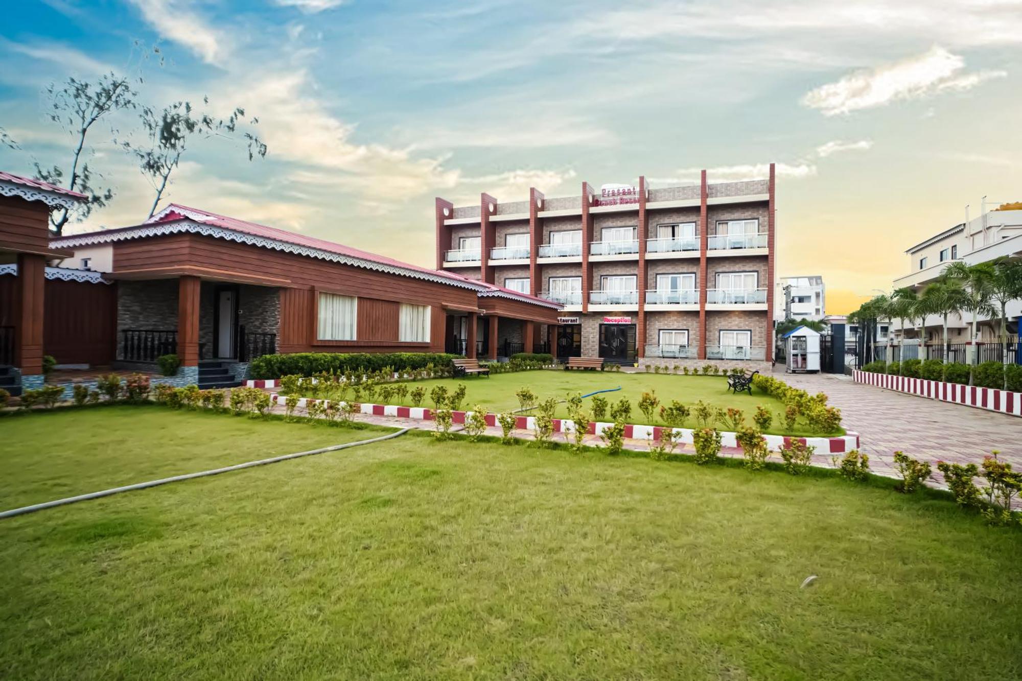 Prasant On Beach Resort !! Lift - Wifi -Restaurant-Parking Facilities-Newly Decorated Room !! Mandarmani Exteriér fotografie