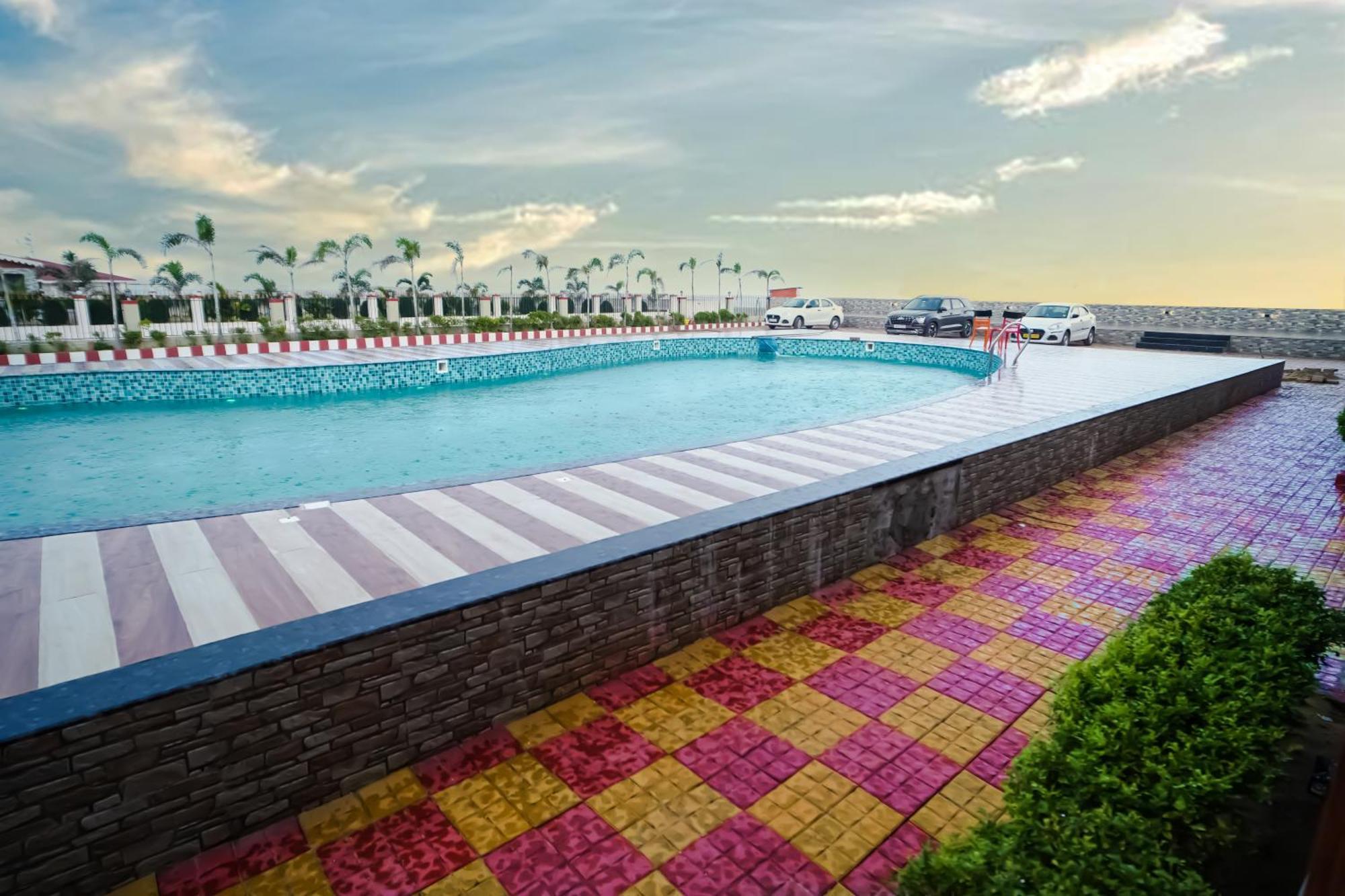 Prasant On Beach Resort !! Lift - Wifi -Restaurant-Parking Facilities-Newly Decorated Room !! Mandarmani Exteriér fotografie